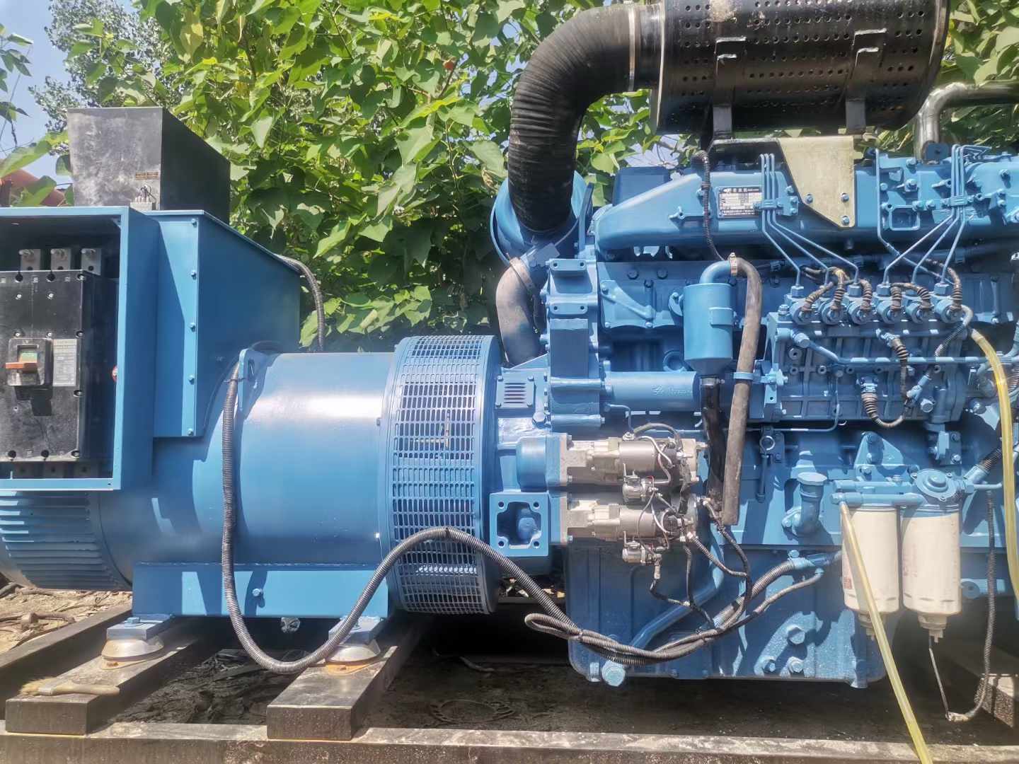 秦都详细说明降低 800kW 柴油发电机输出电流波动的方法